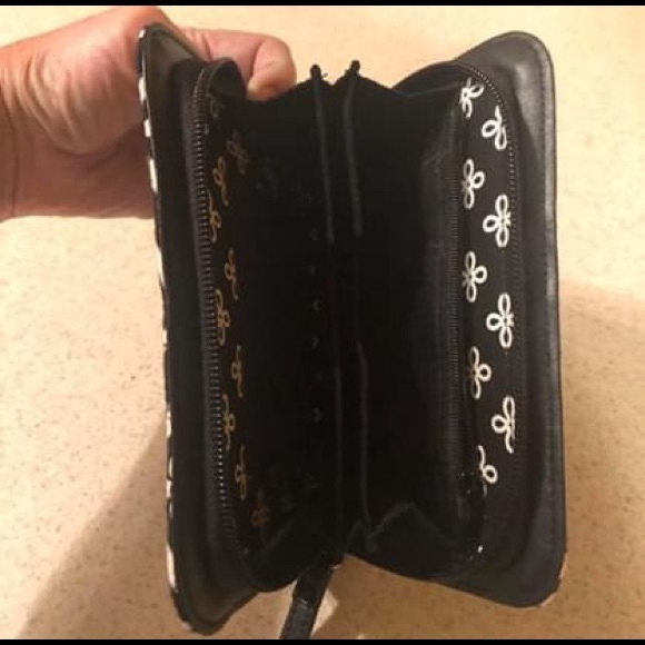 Vera Bradley quilted zipper wristlet - Picture 5 of 5